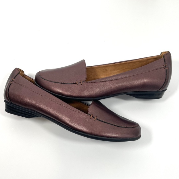 Naturalizer N5 Comfort–Dark Ruby Red/Burgundy Slip-On Metallic Loafer. Size 7. - Picture 2 of 9
